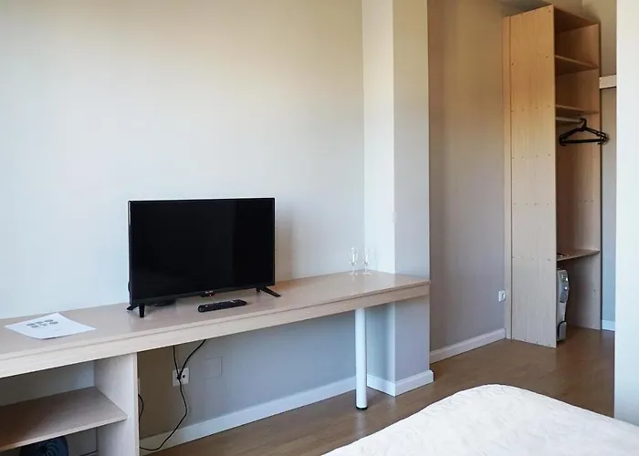 Bonjardim Guest house 3*