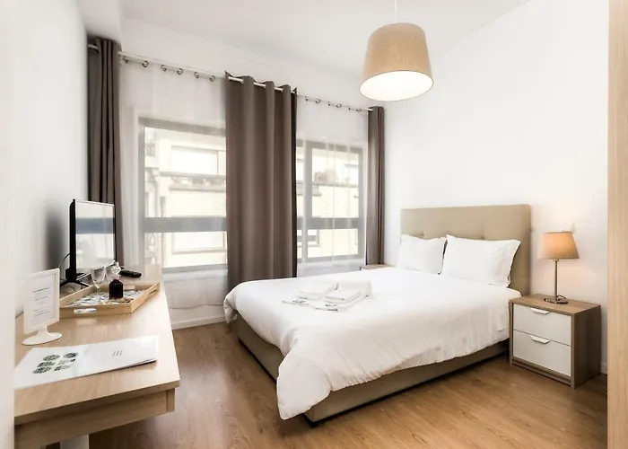 Guest house Bonjardim 3*