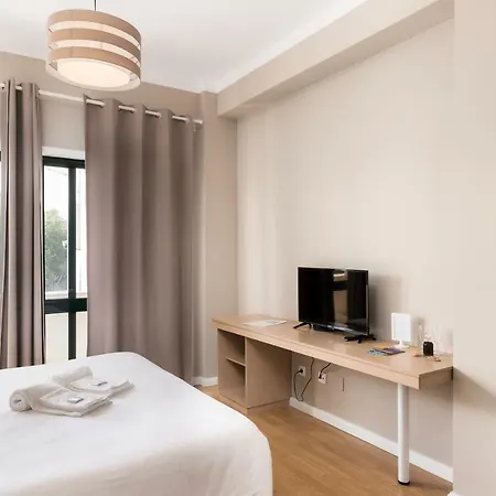 Bonjardim בית הארחה