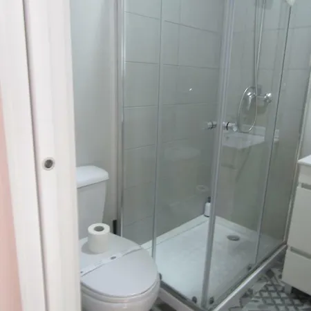 Bonjardim בית הארחה 3*