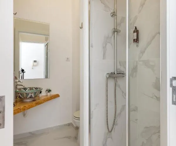 Konukevi Bonjardim 3*